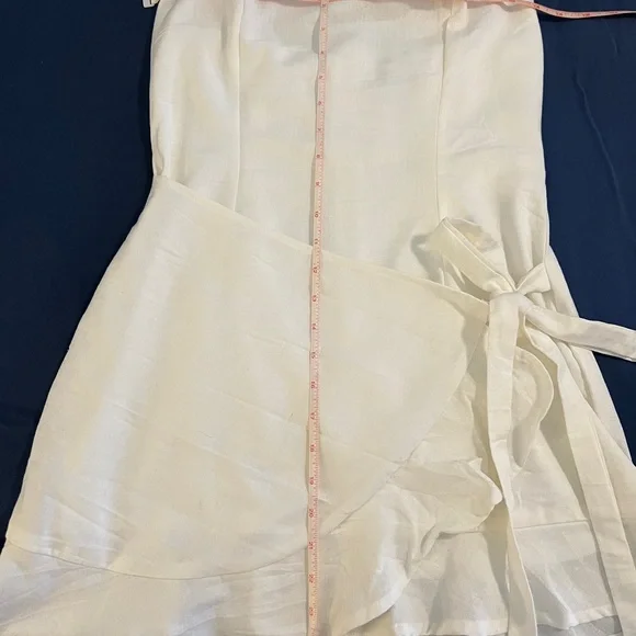 Princess Polly White Mini Dress Elegant and Stylish - Picture 6 of 11